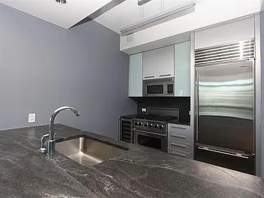 225 RIVER ST Unit: 1806
