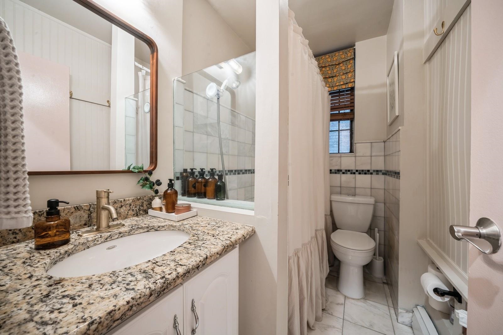 253 10TH ST Unit: 1L