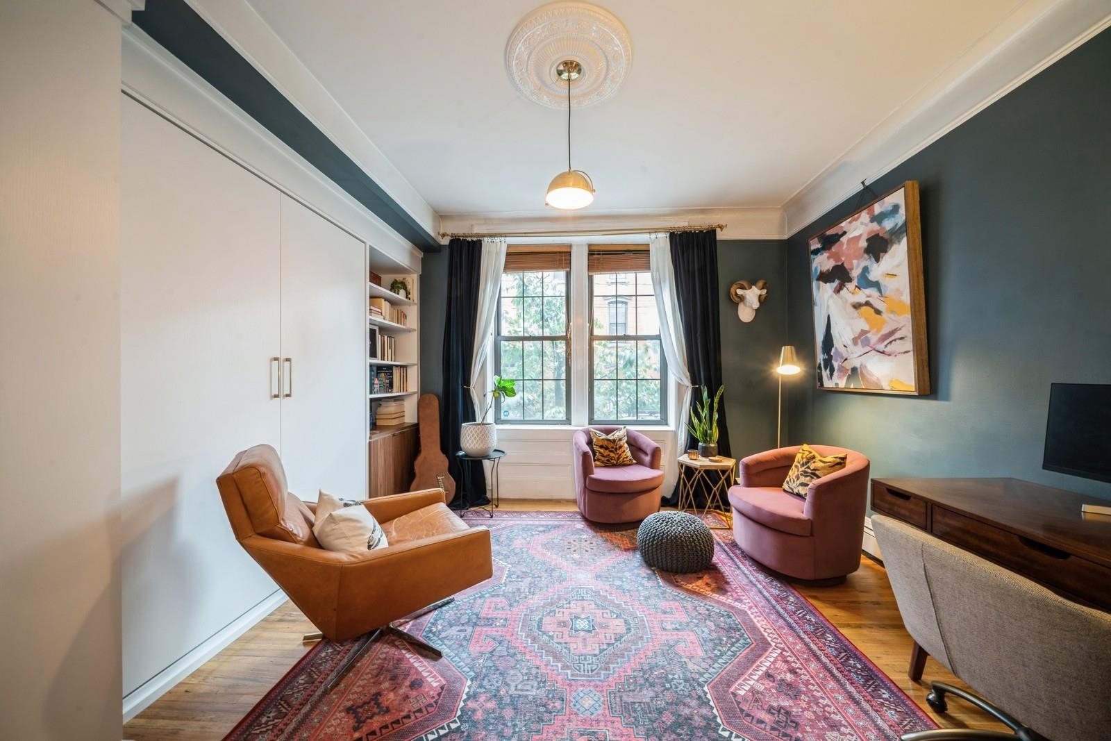 253 10TH ST Unit: 1L