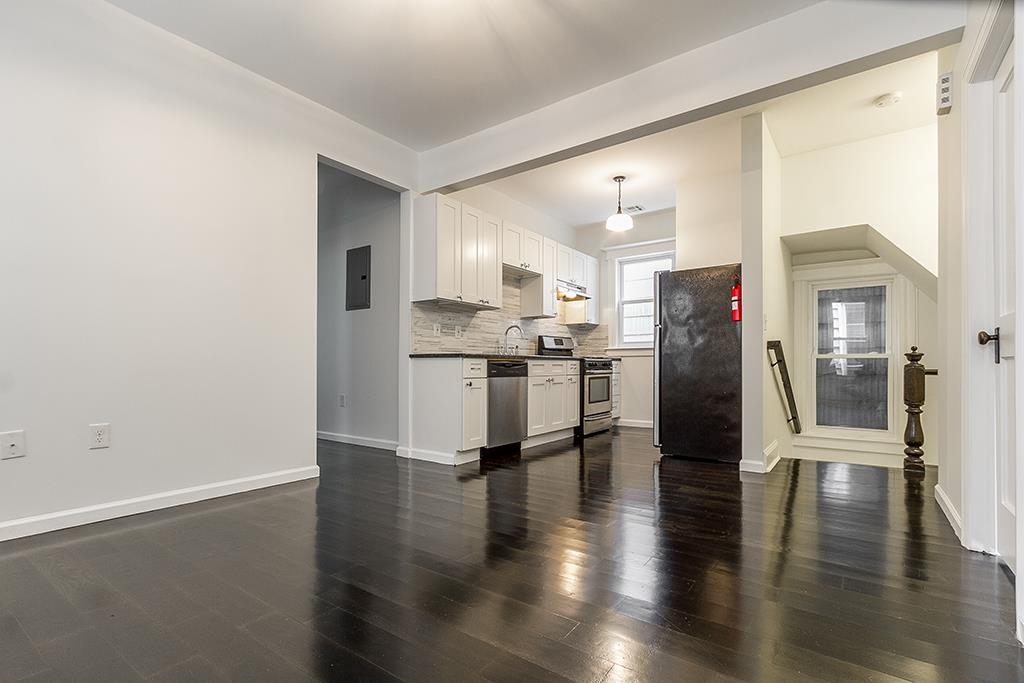 141 GLENWOOD AVE