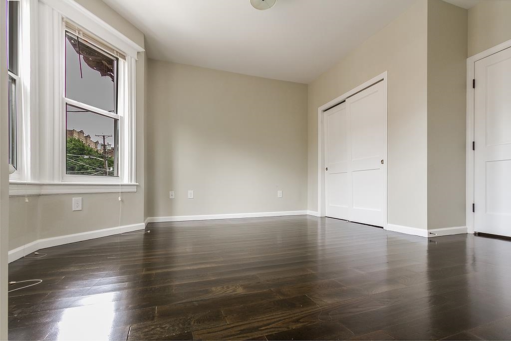 141 GLENWOOD AVE