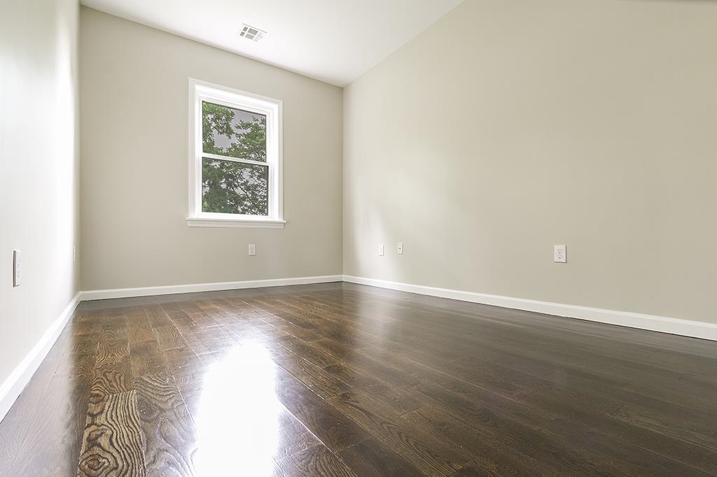 141 GLENWOOD AVE