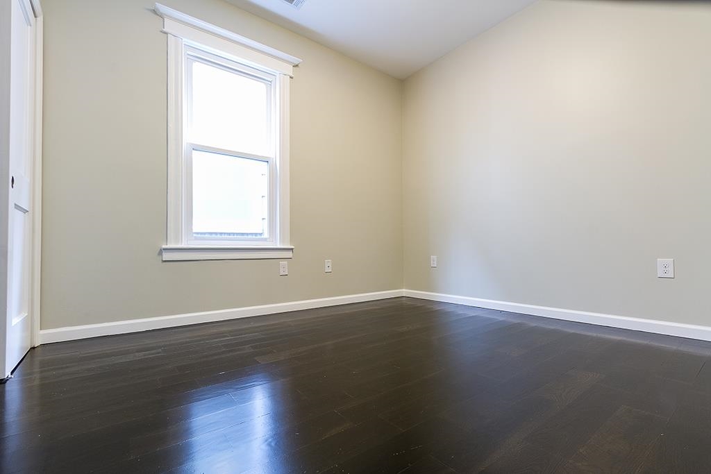 141 GLENWOOD AVE