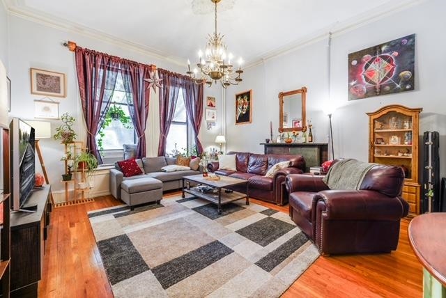 232 MONTGOMERY ST Unit: 1