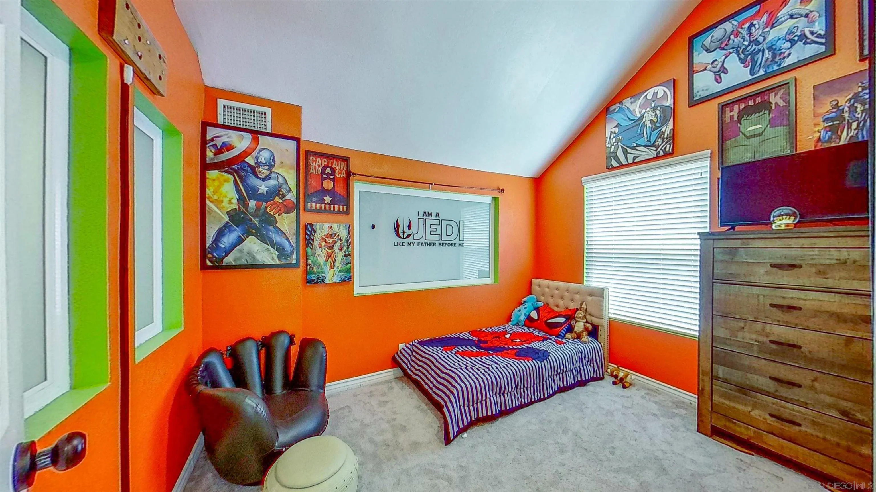 2633 Summitview Ln