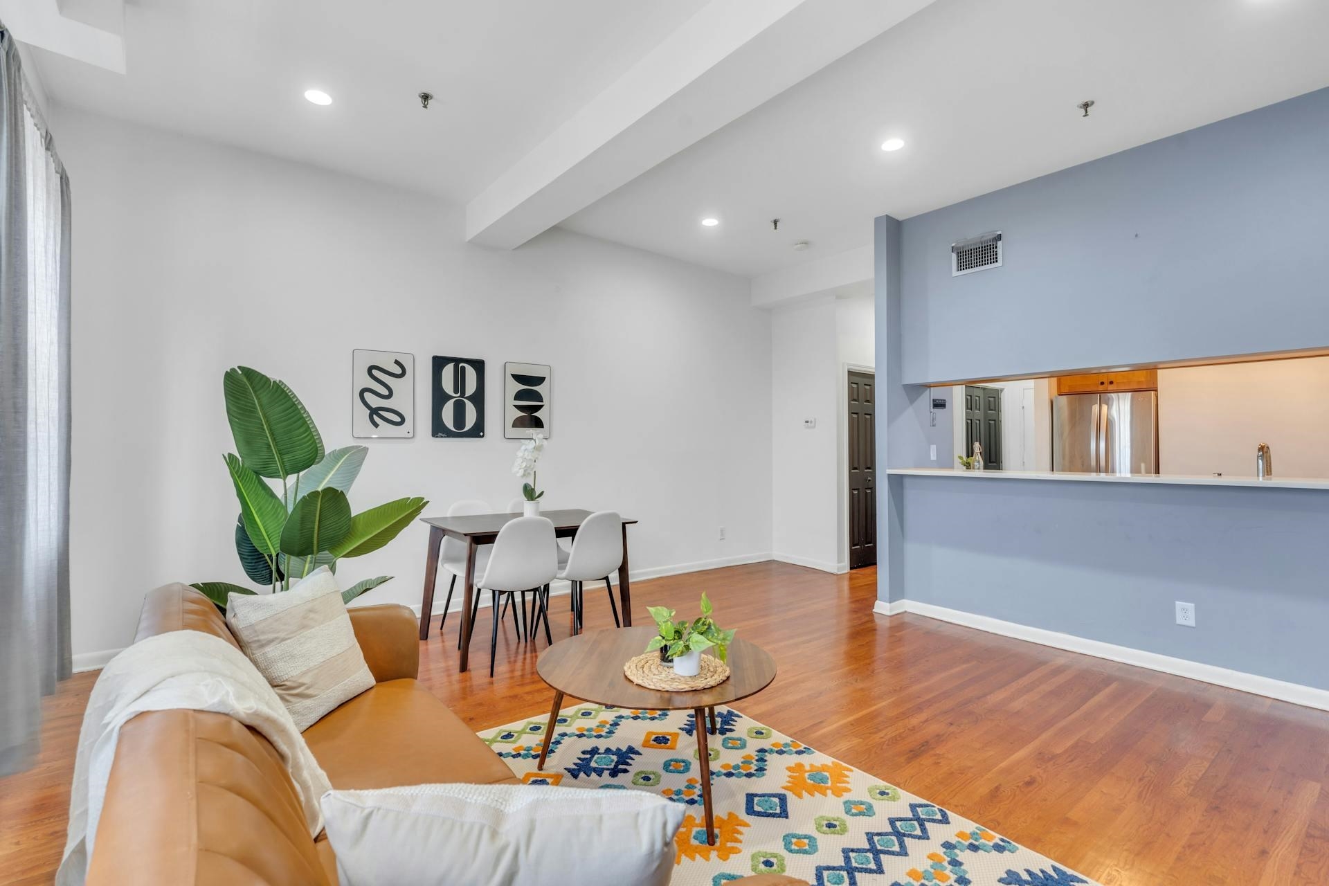 227 CHRISTOPHER COLUMBUS DR Unit: 415 B