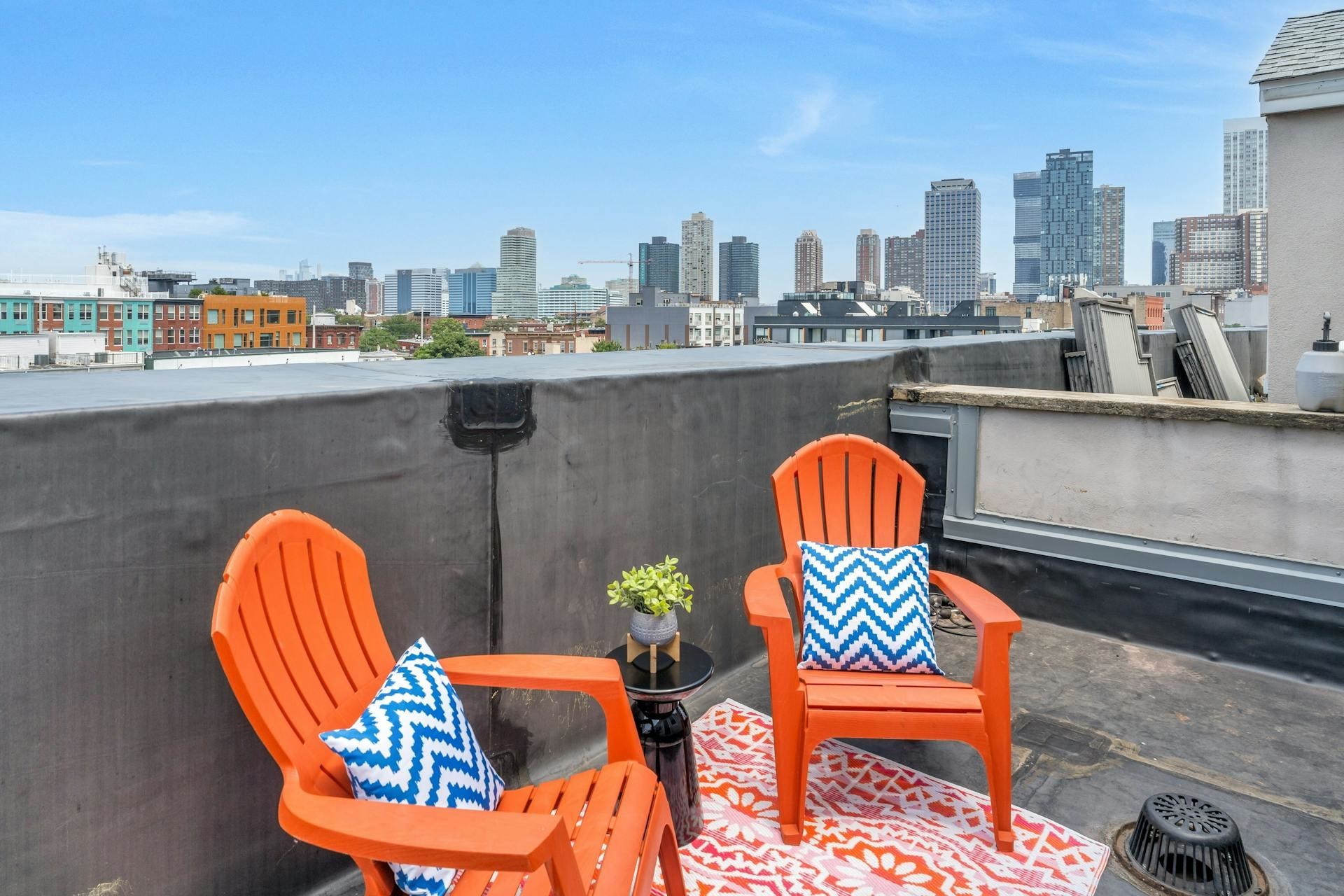 227 CHRISTOPHER COLUMBUS DR Unit: 415 B