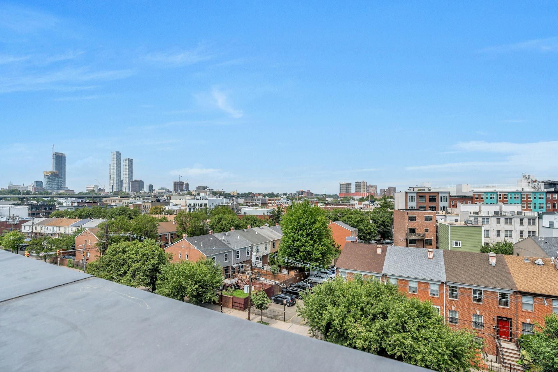 227 CHRISTOPHER COLUMBUS DR Unit: 415 B