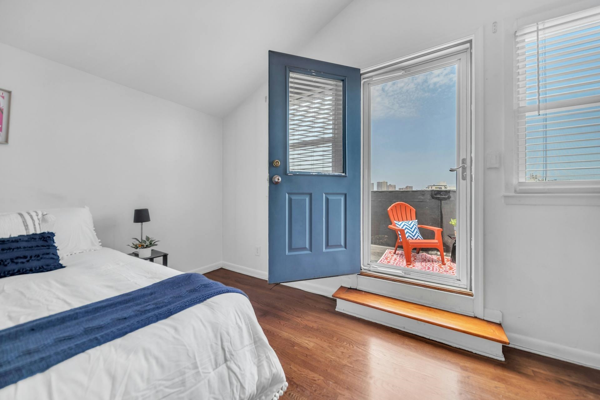 227 CHRISTOPHER COLUMBUS DR Unit: 415 B
