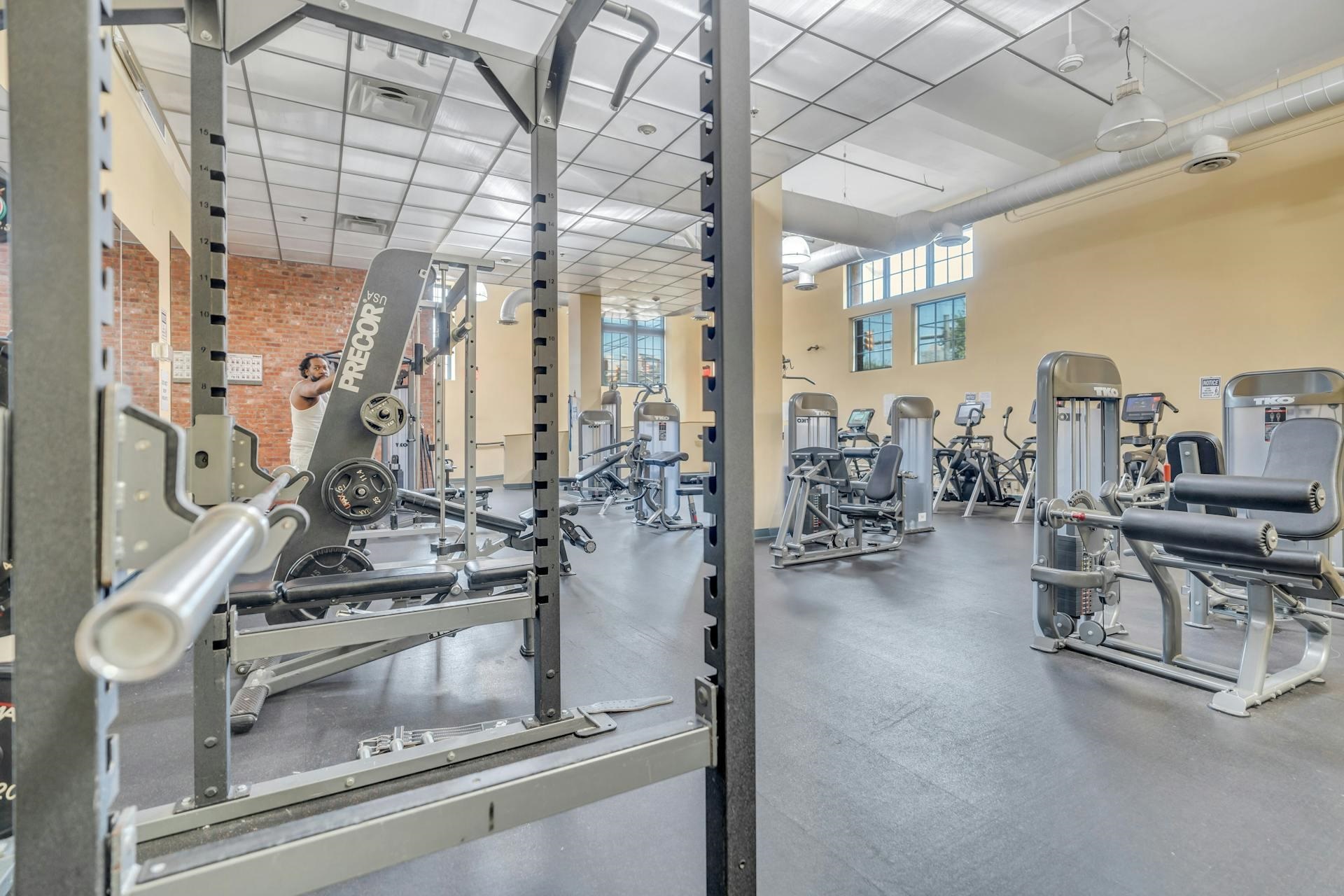 227 CHRISTOPHER COLUMBUS DR Unit: 415 B
