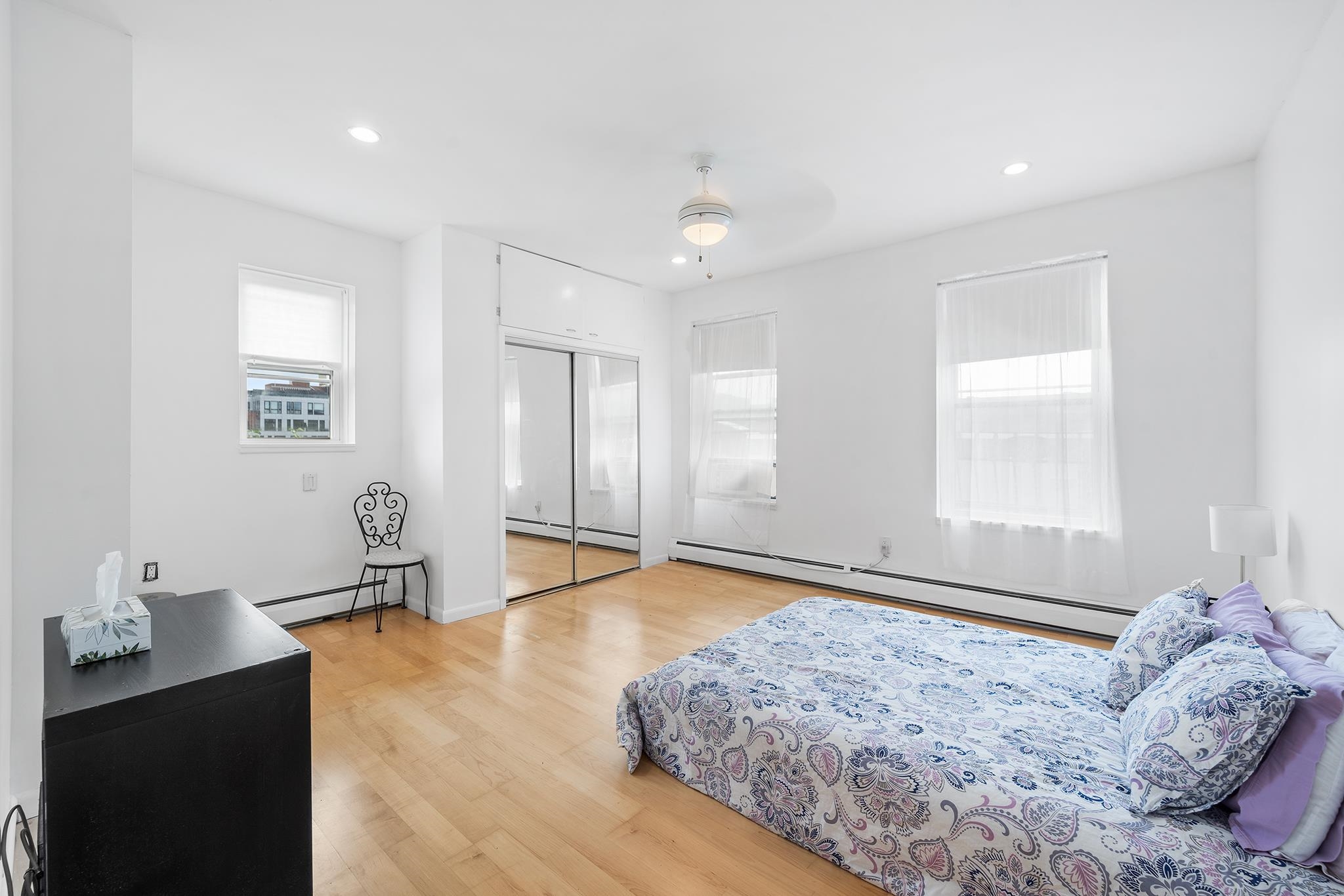 831 CLINTON ST Unit: 15