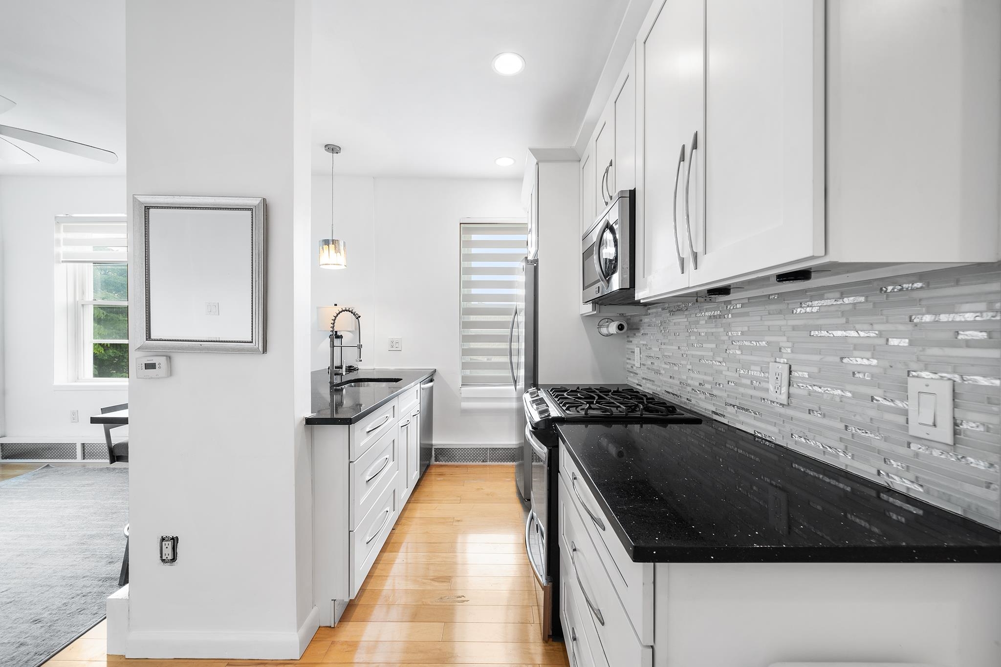 831 CLINTON ST Unit: 15