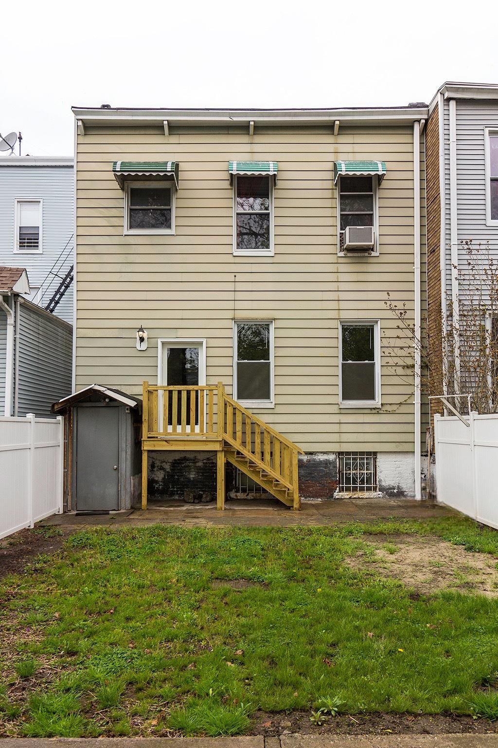 229 BOWERS ST