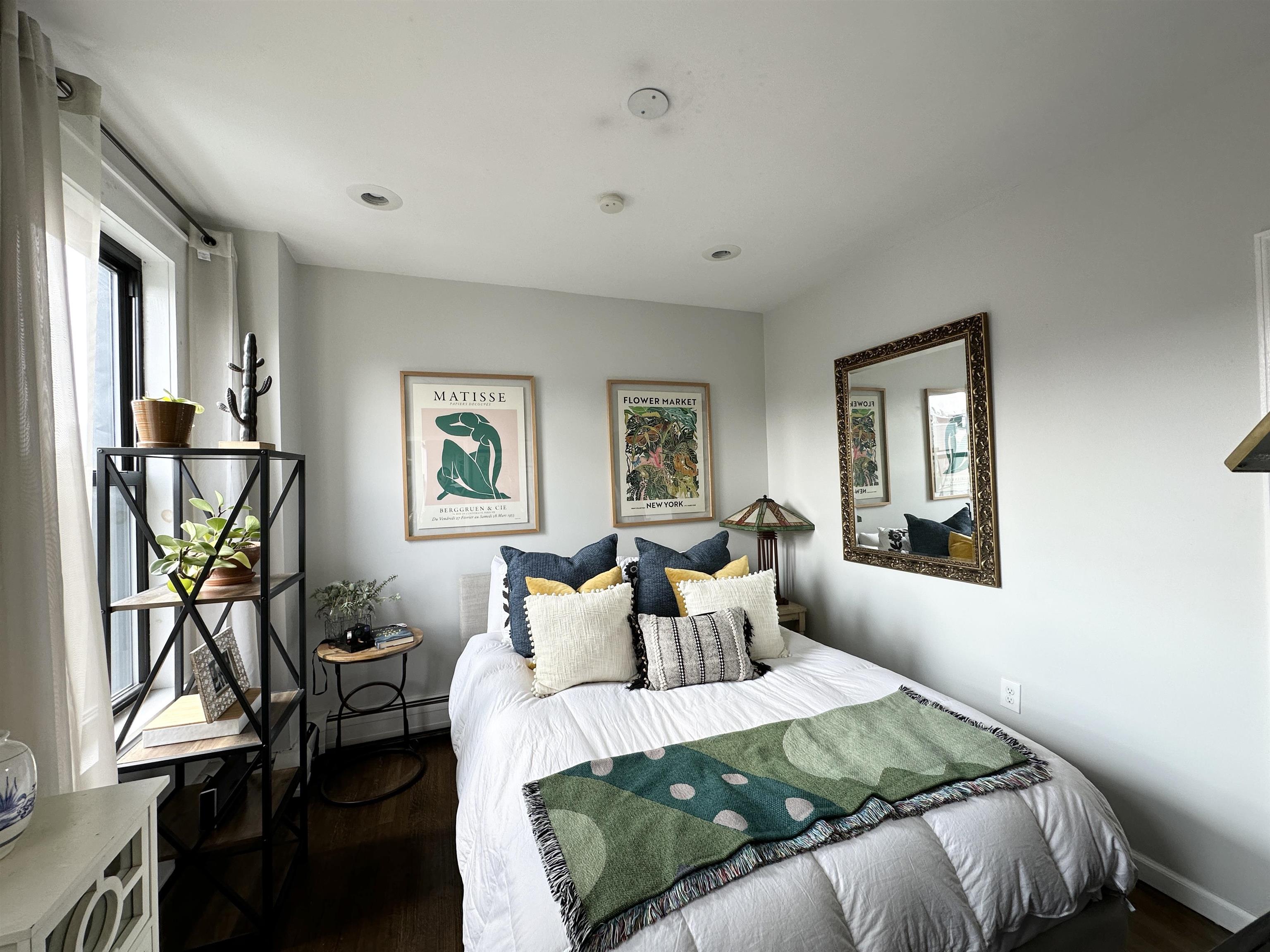 221 BRUNSWICK ST Unit: 3