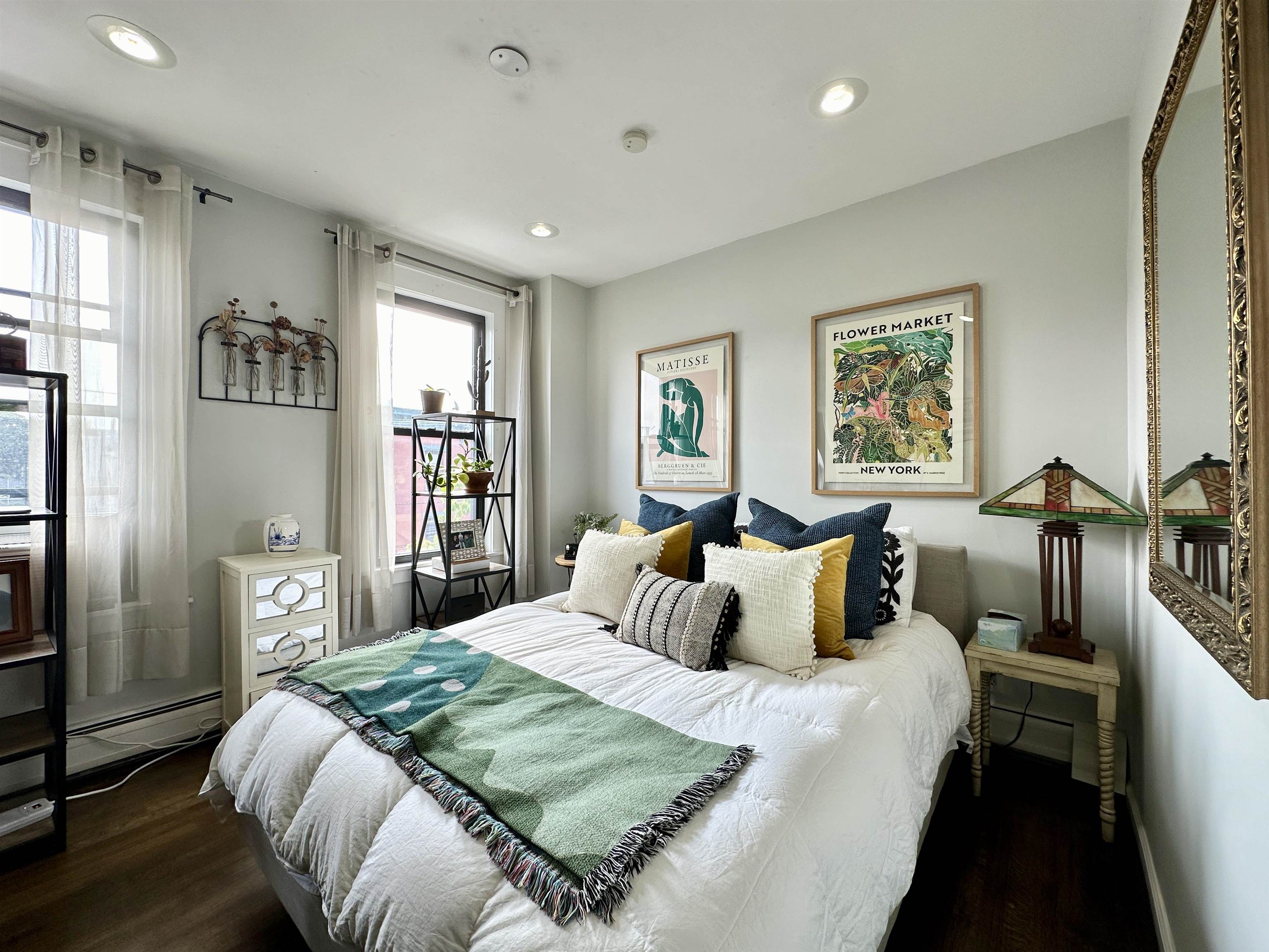 221 BRUNSWICK ST Unit: 3