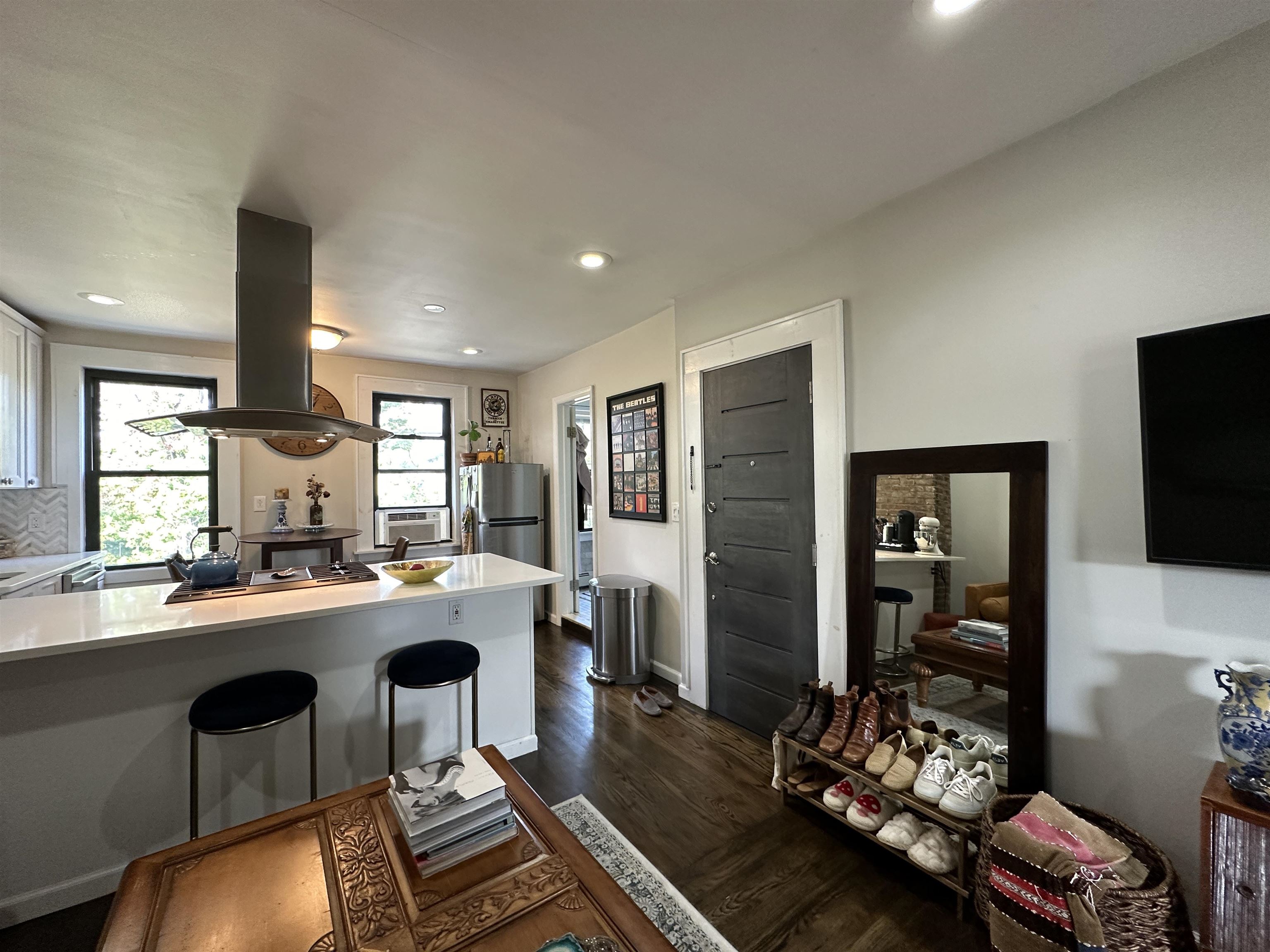 221 BRUNSWICK ST Unit: 3