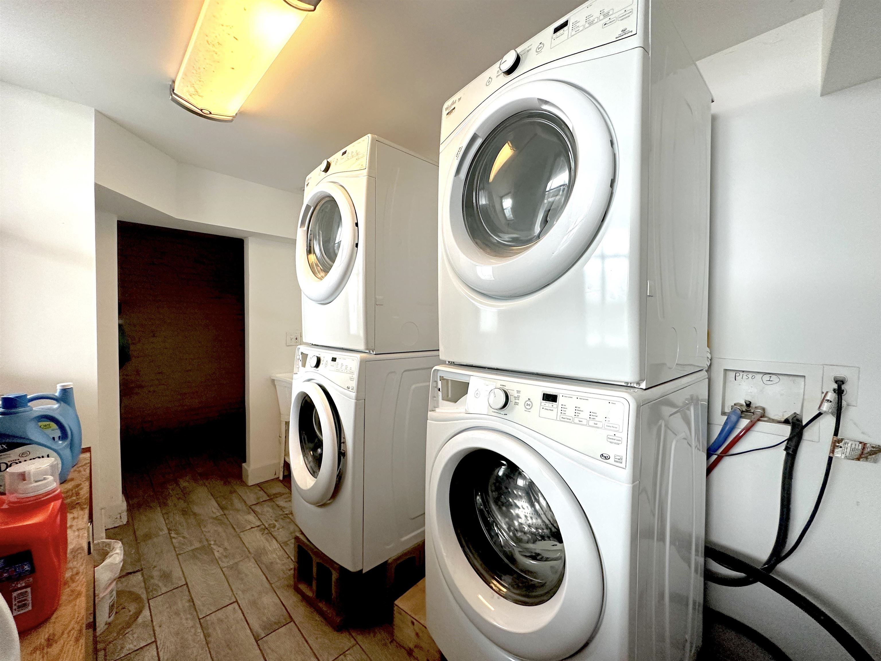 221 BRUNSWICK ST Unit: 3