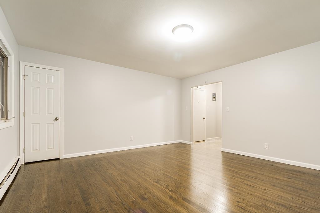 145 HOBART AVE