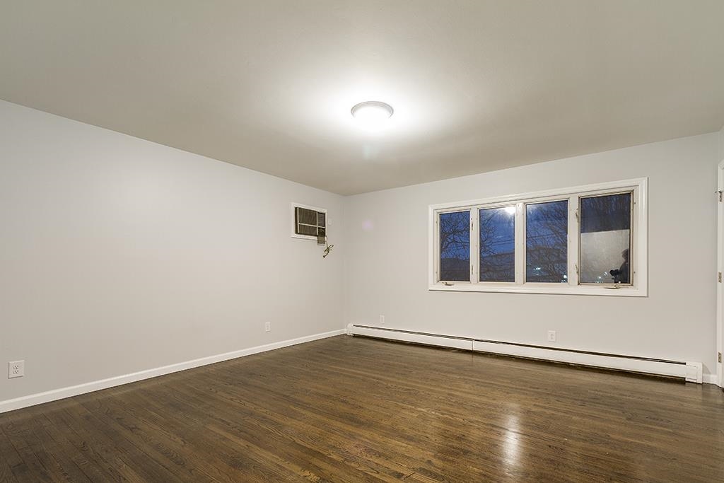 145 HOBART AVE