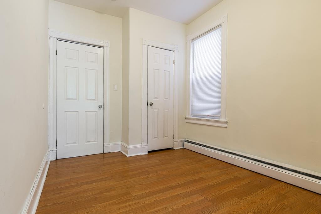 29 CLARK AVE
