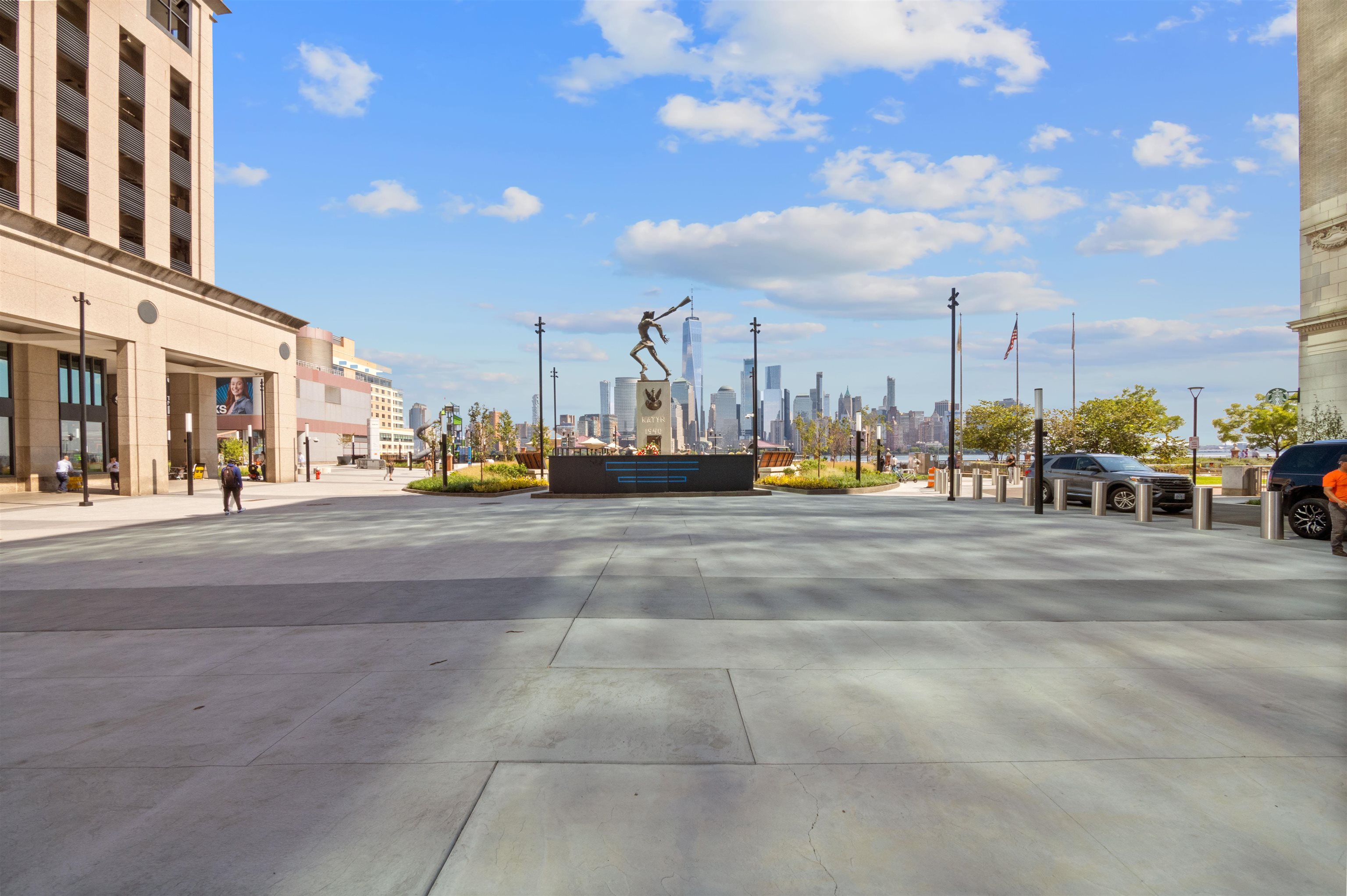 247 MONTGOMERY ST Unit: 4A