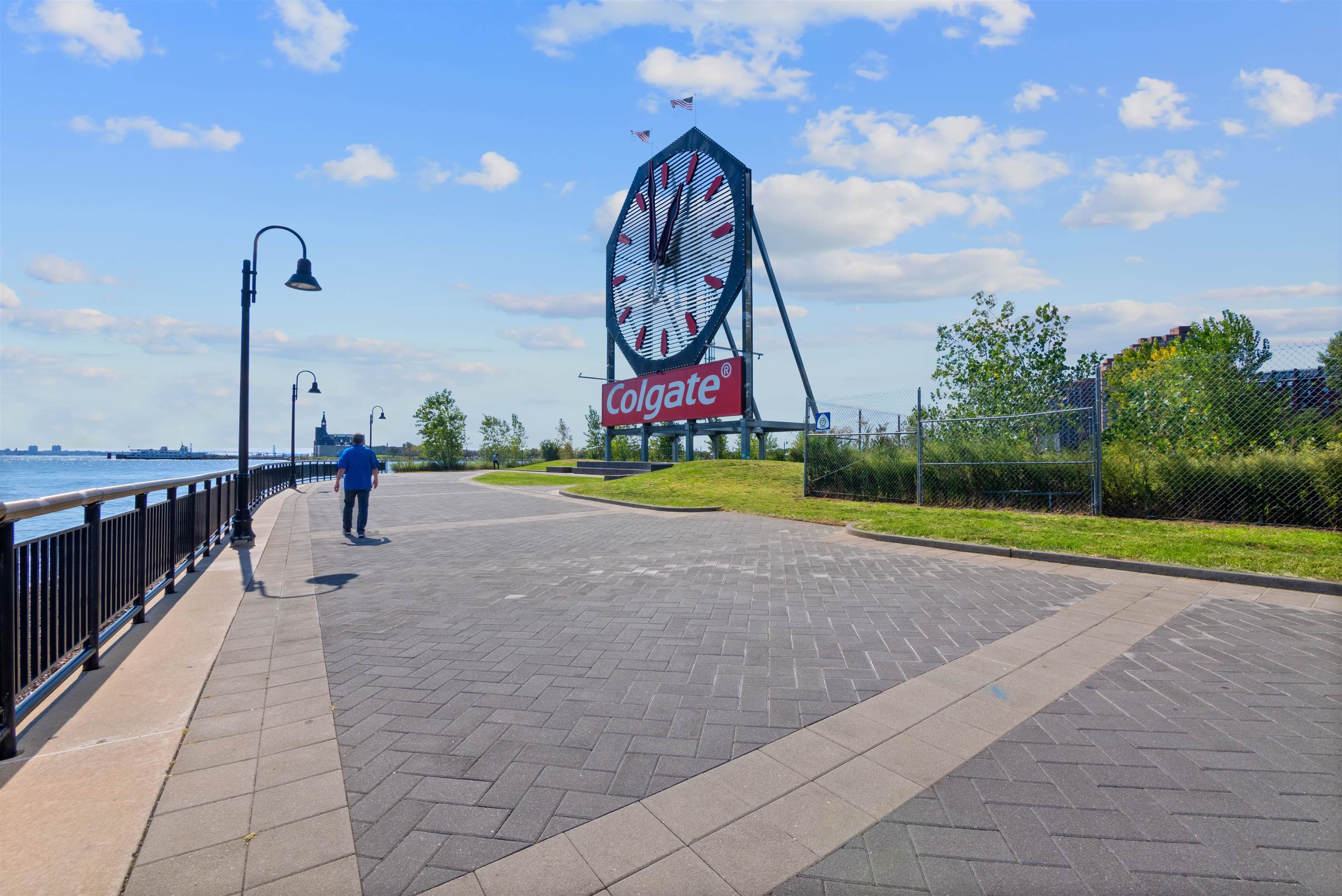 247 MONTGOMERY ST Unit: 4A