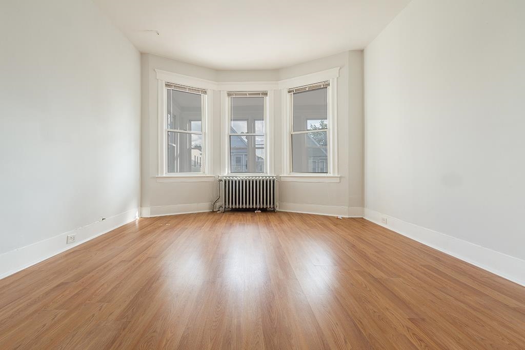 302 WOODLAWN AVE