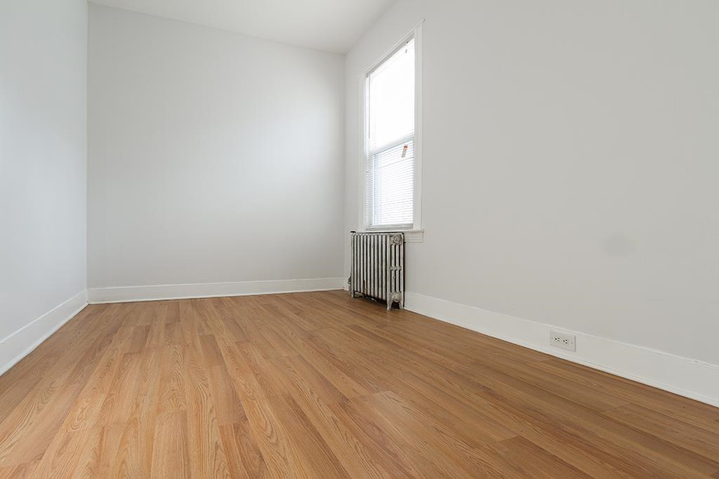 302 WOODLAWN AVE