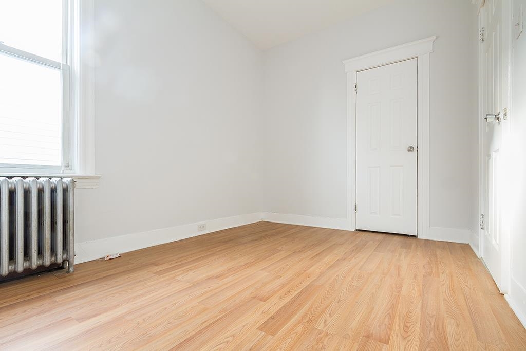 302 WOODLAWN AVE
