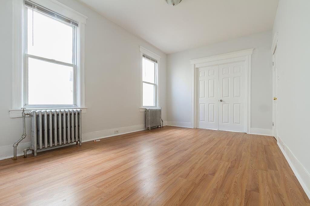 302 WOODLAWN AVE