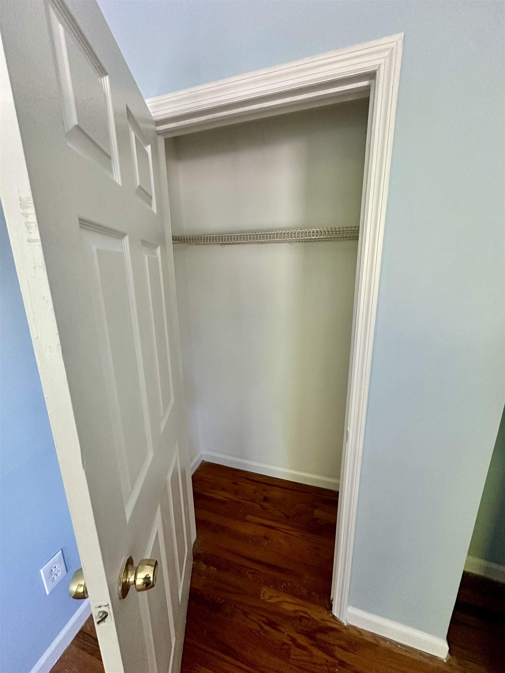 113 MYRTLE AVE Unit: 1