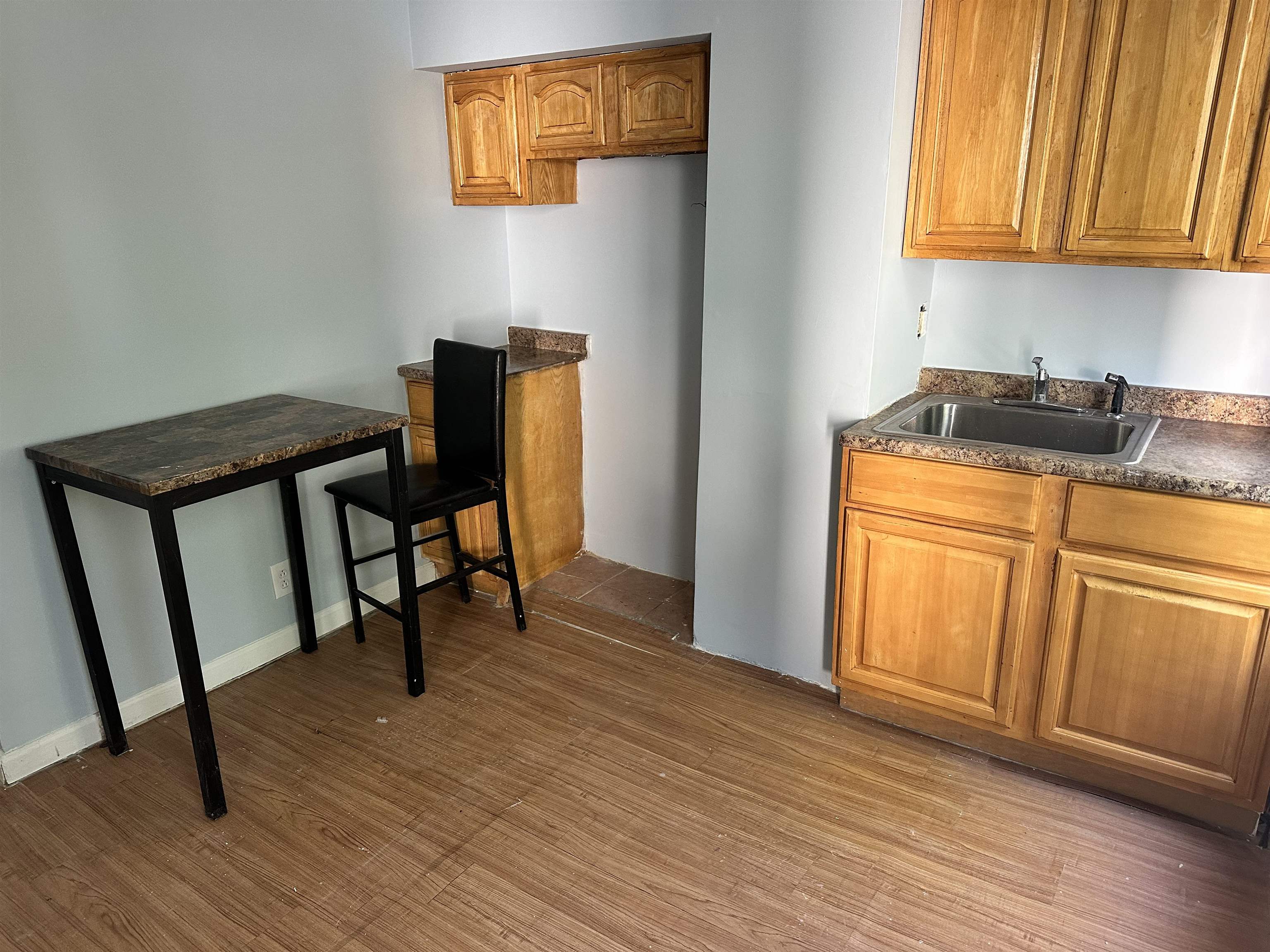 113 MYRTLE AVE Unit: 1