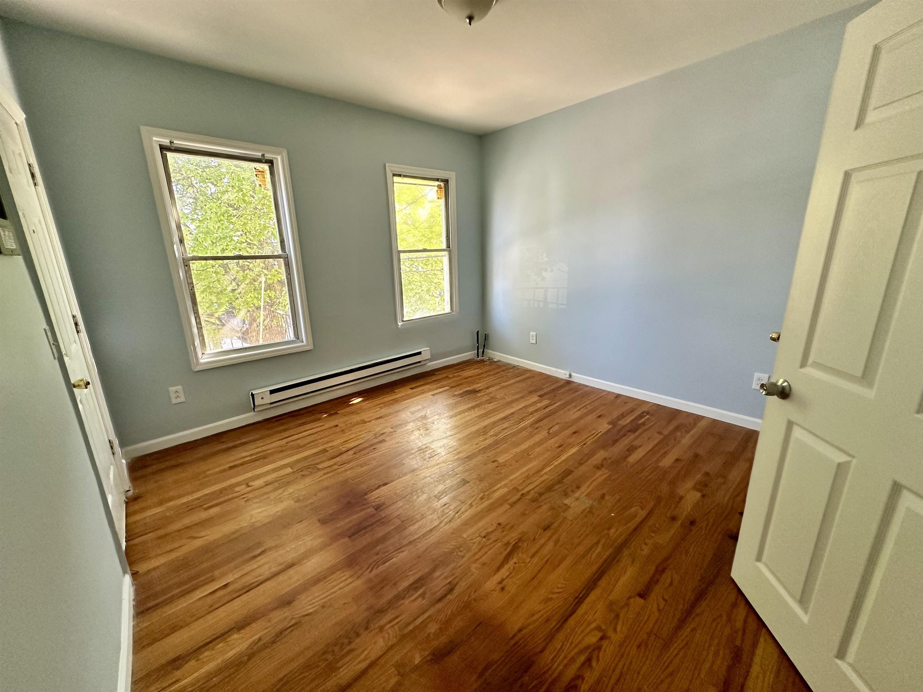 113 MYRTLE AVE Unit: 1