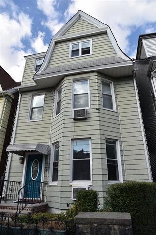 34 47TH ST