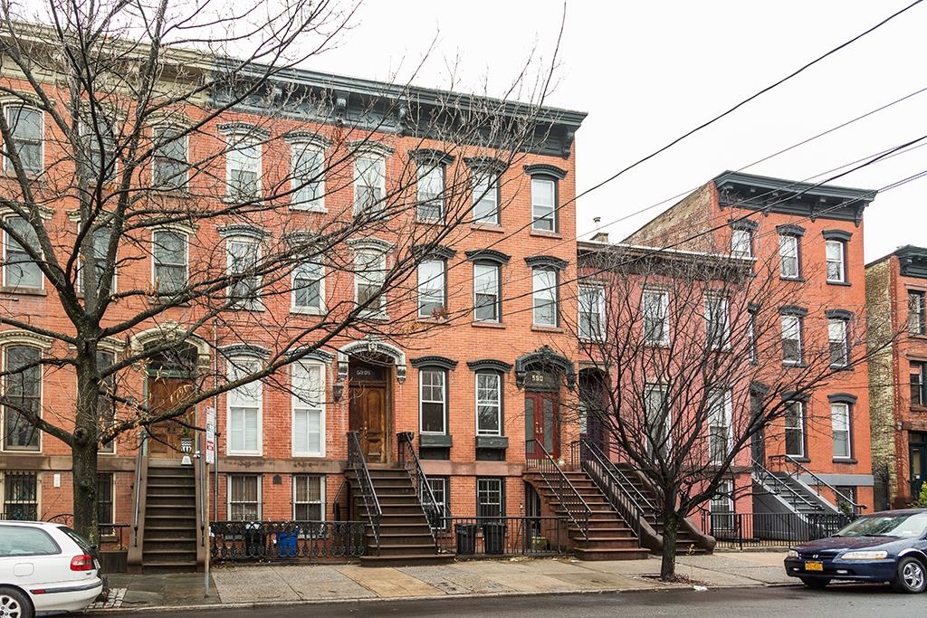 590 JERSEY AVE