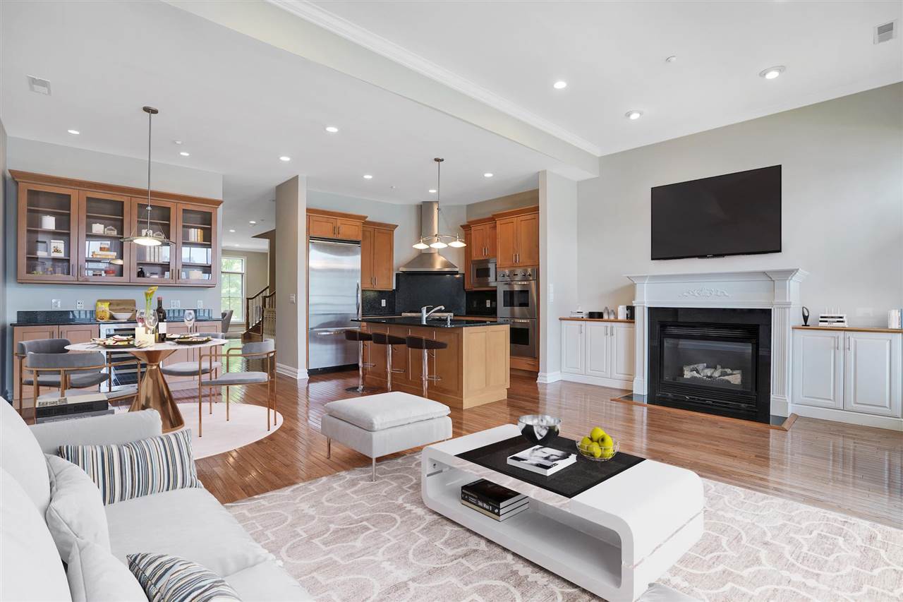 13 REGENCY PL