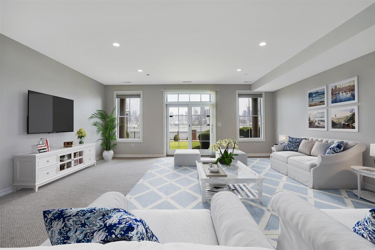 13 REGENCY PL