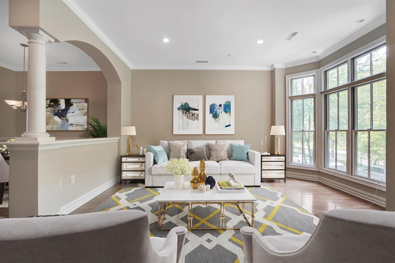 13 REGENCY PL