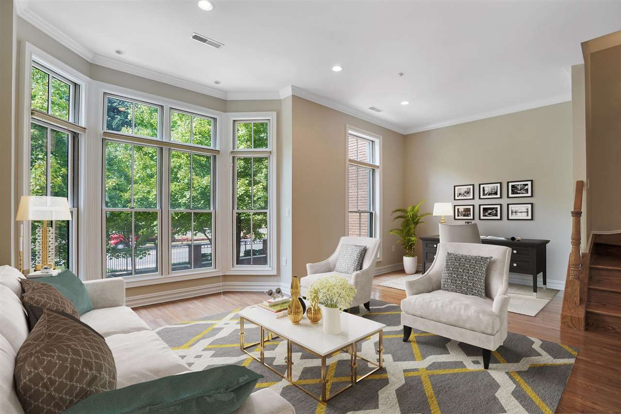 13 REGENCY PL