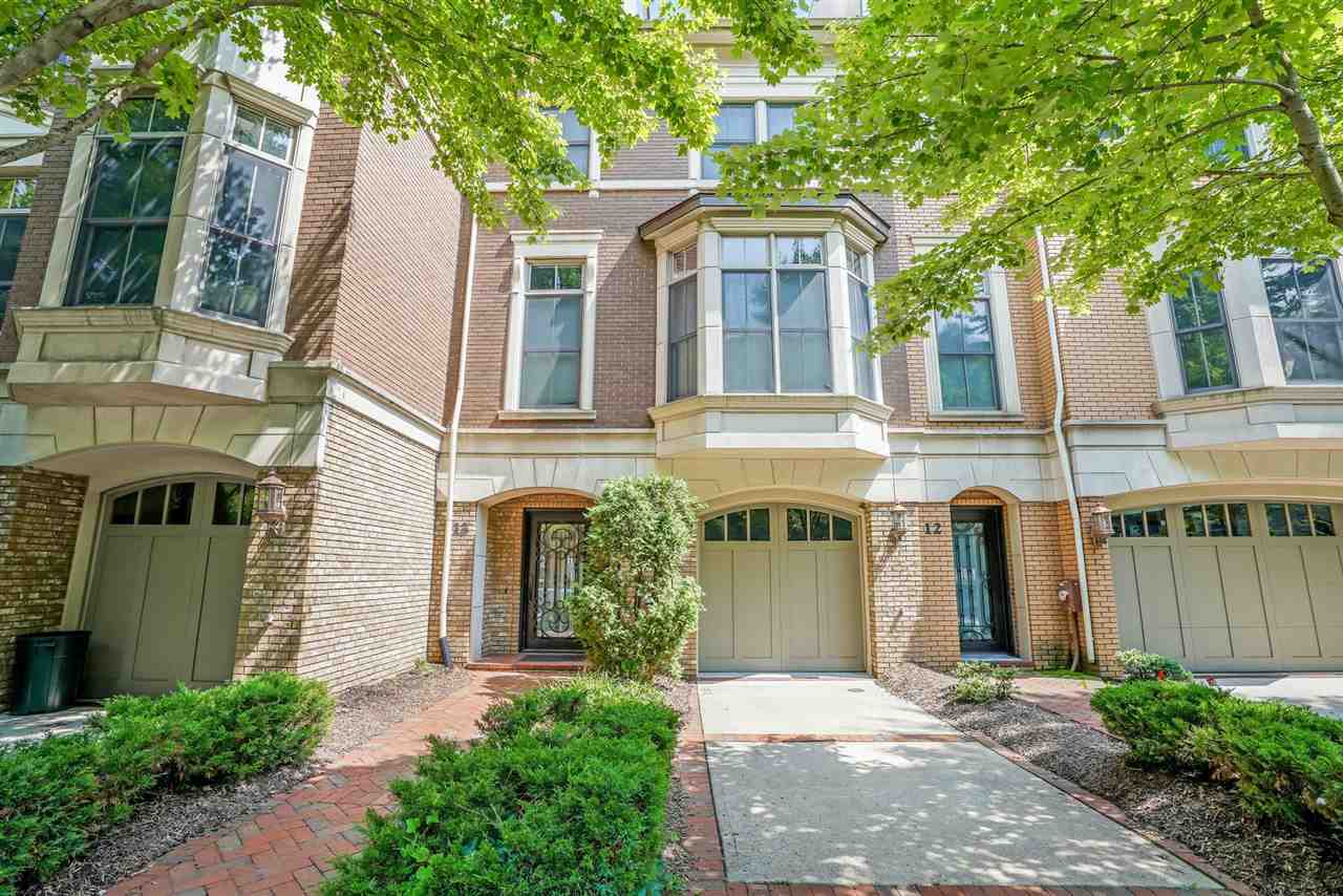 13 REGENCY PL