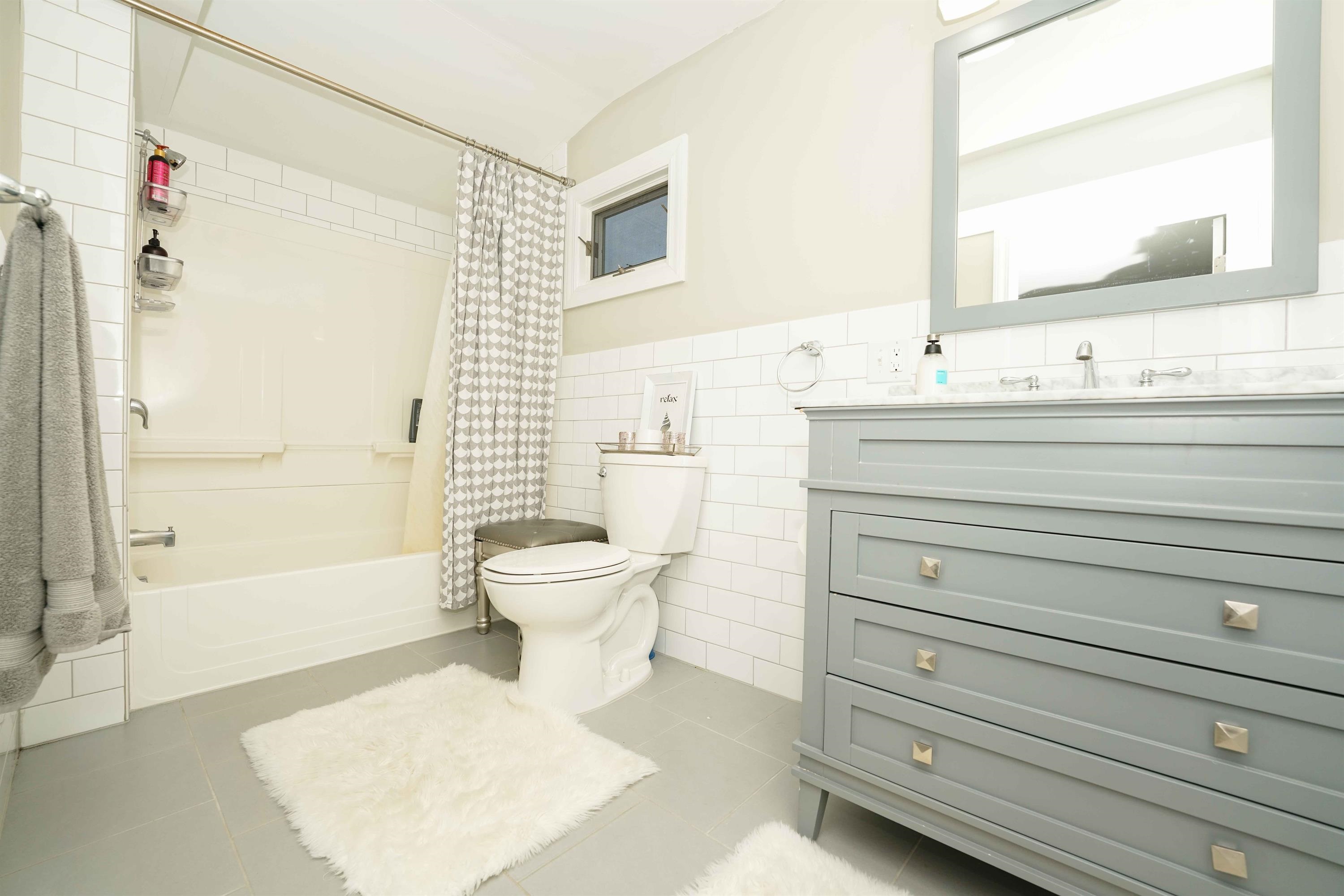 249 BEECH ST Unit: 2