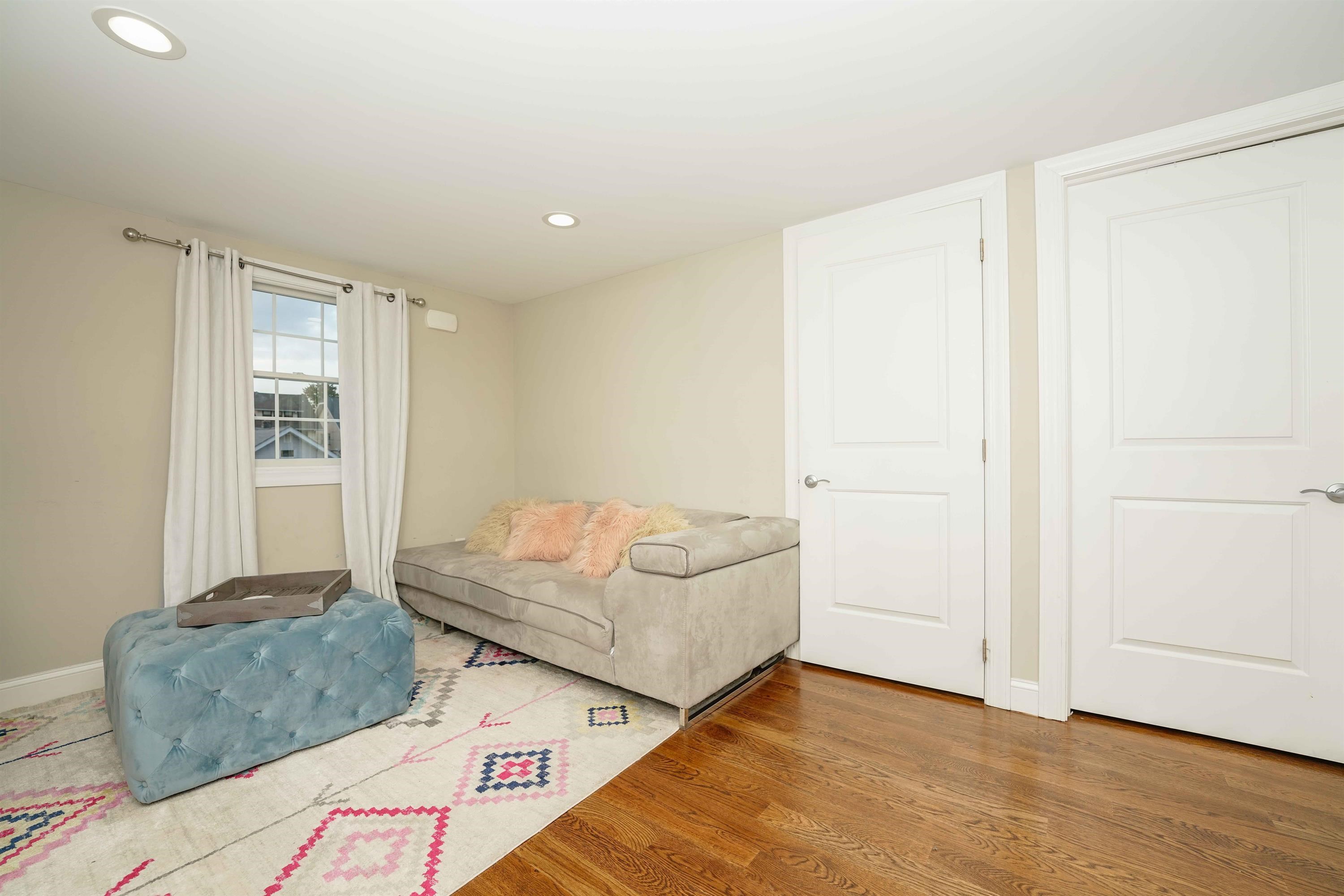 249 BEECH ST Unit: 2