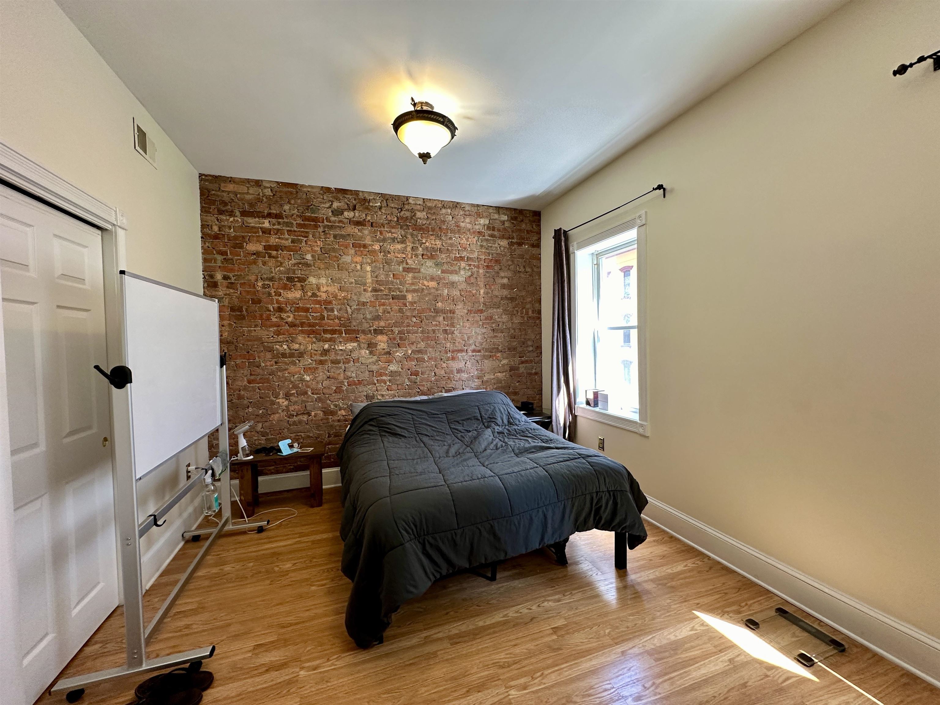 101 GREENE ST Unit: 3