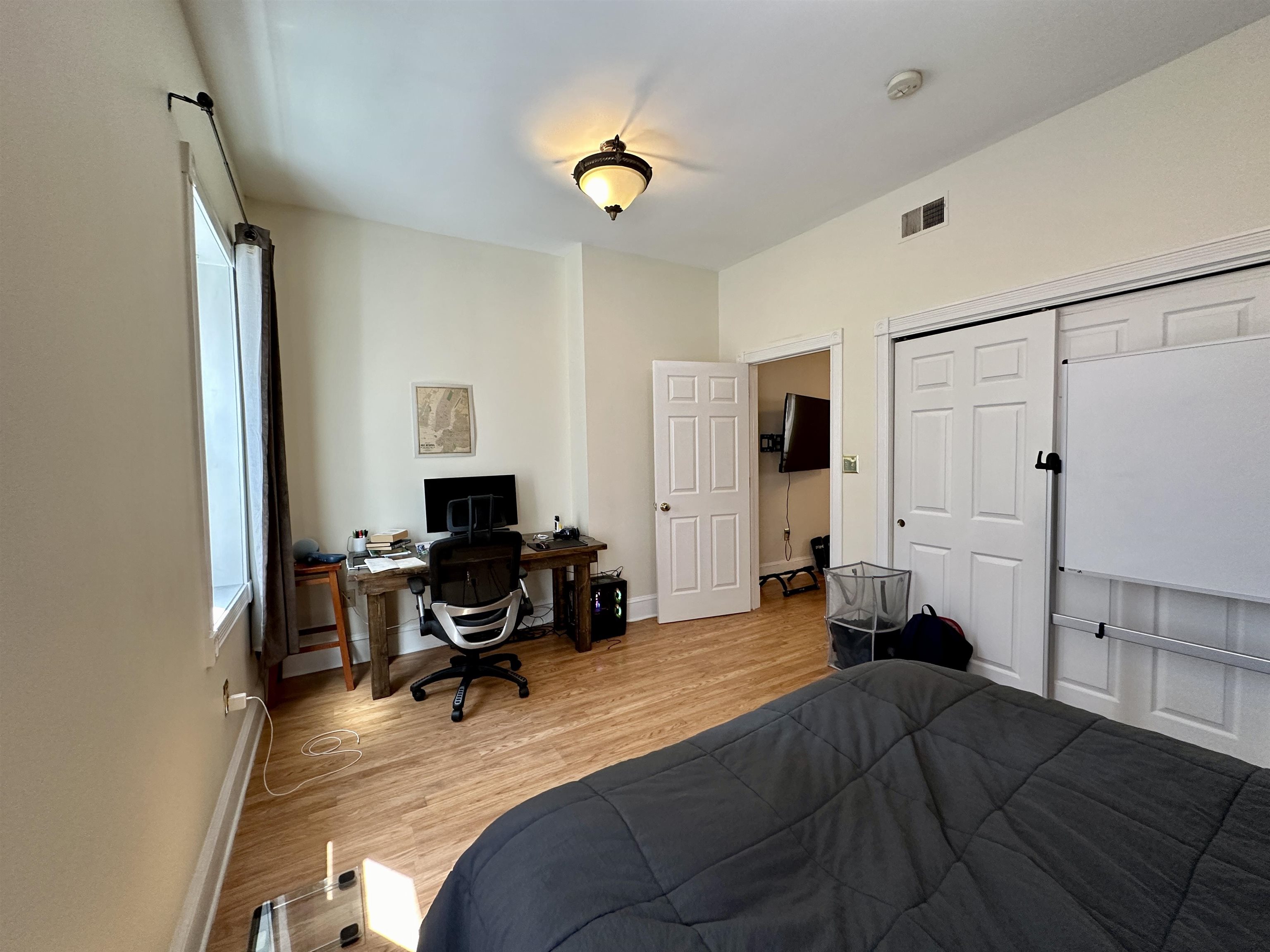 101 GREENE ST Unit: 3