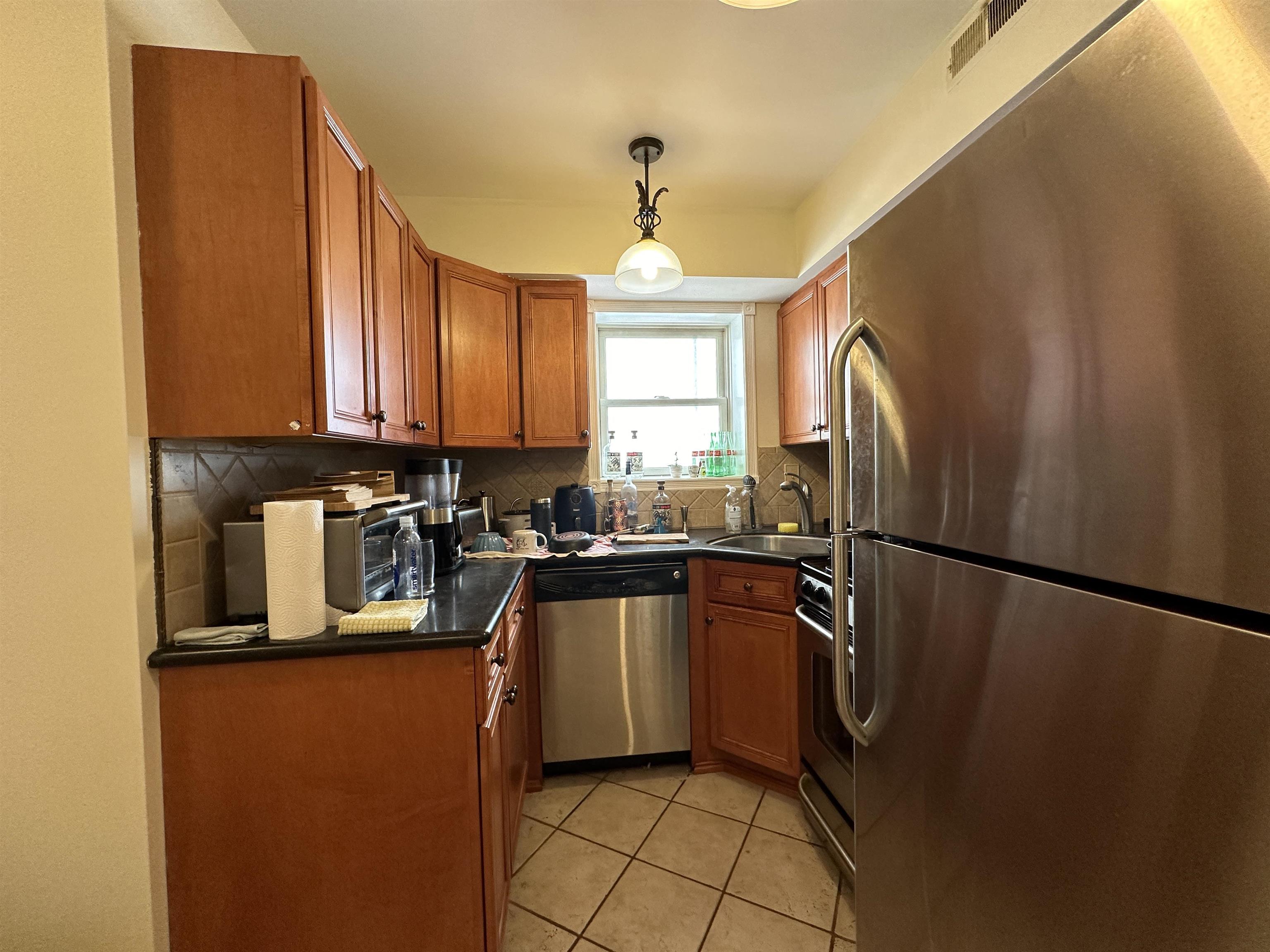 101 GREENE ST Unit: 3