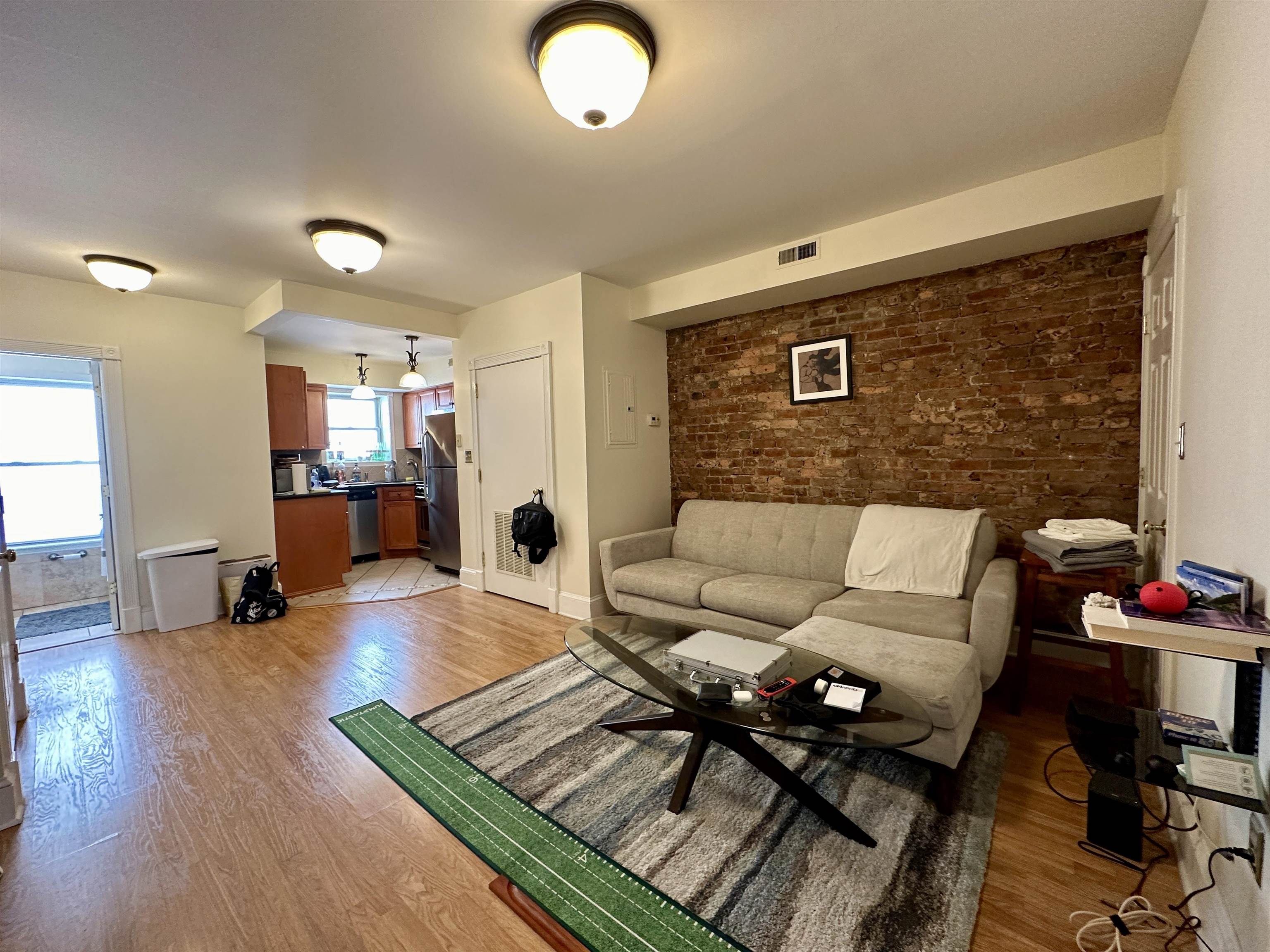 101 GREENE ST Unit: 3