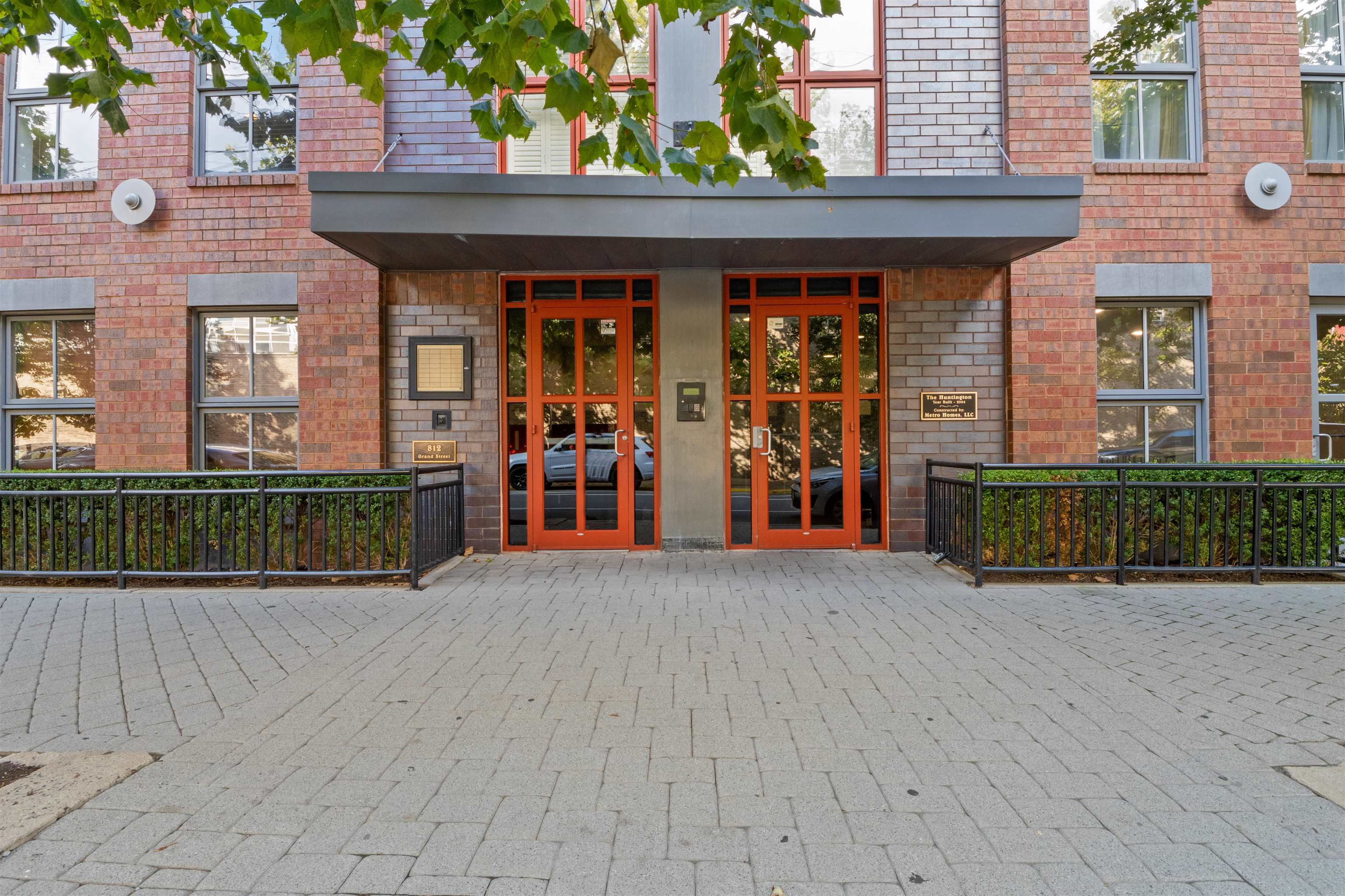 812 GRAND ST Unit: 212
