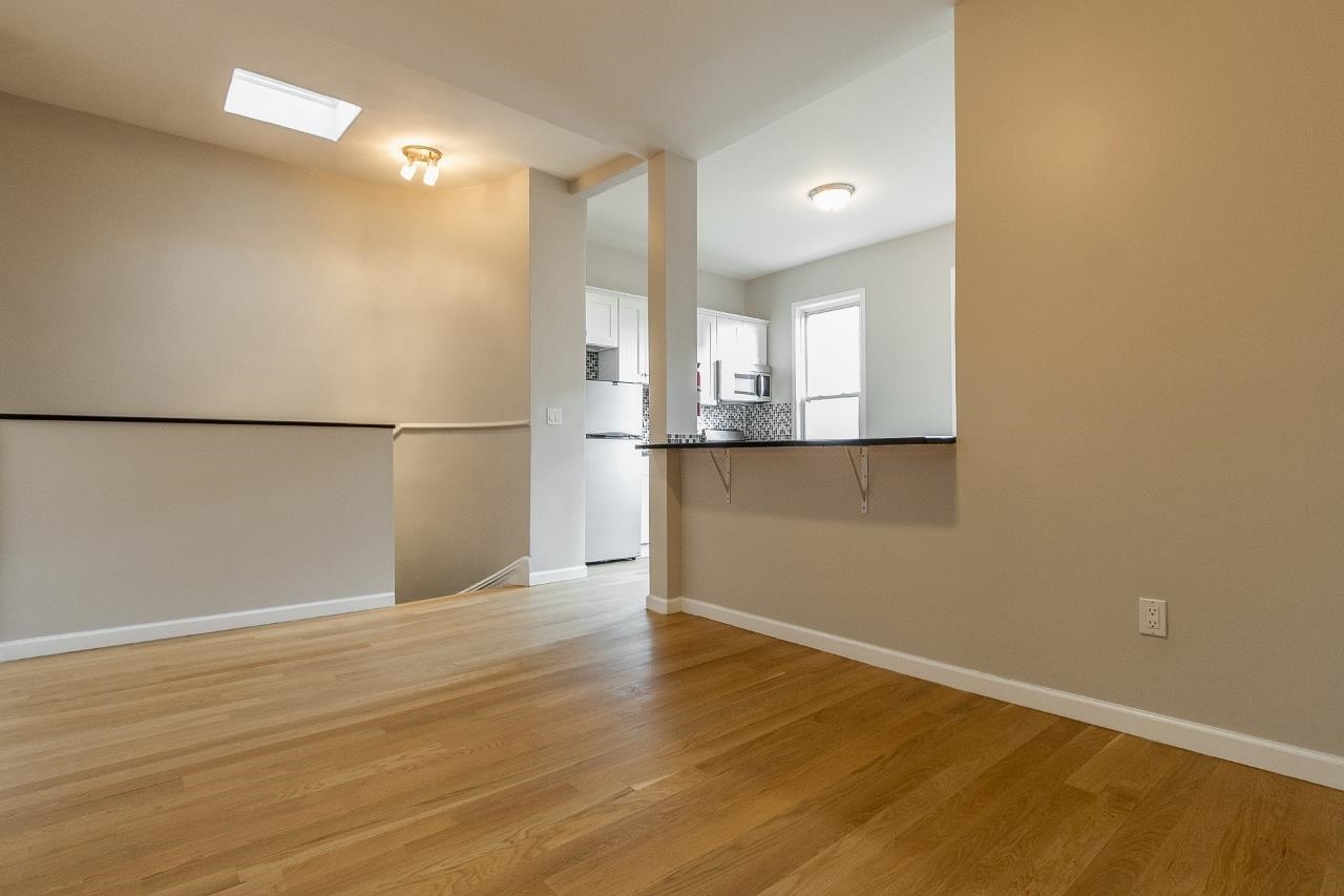 139 BRIGHT ST