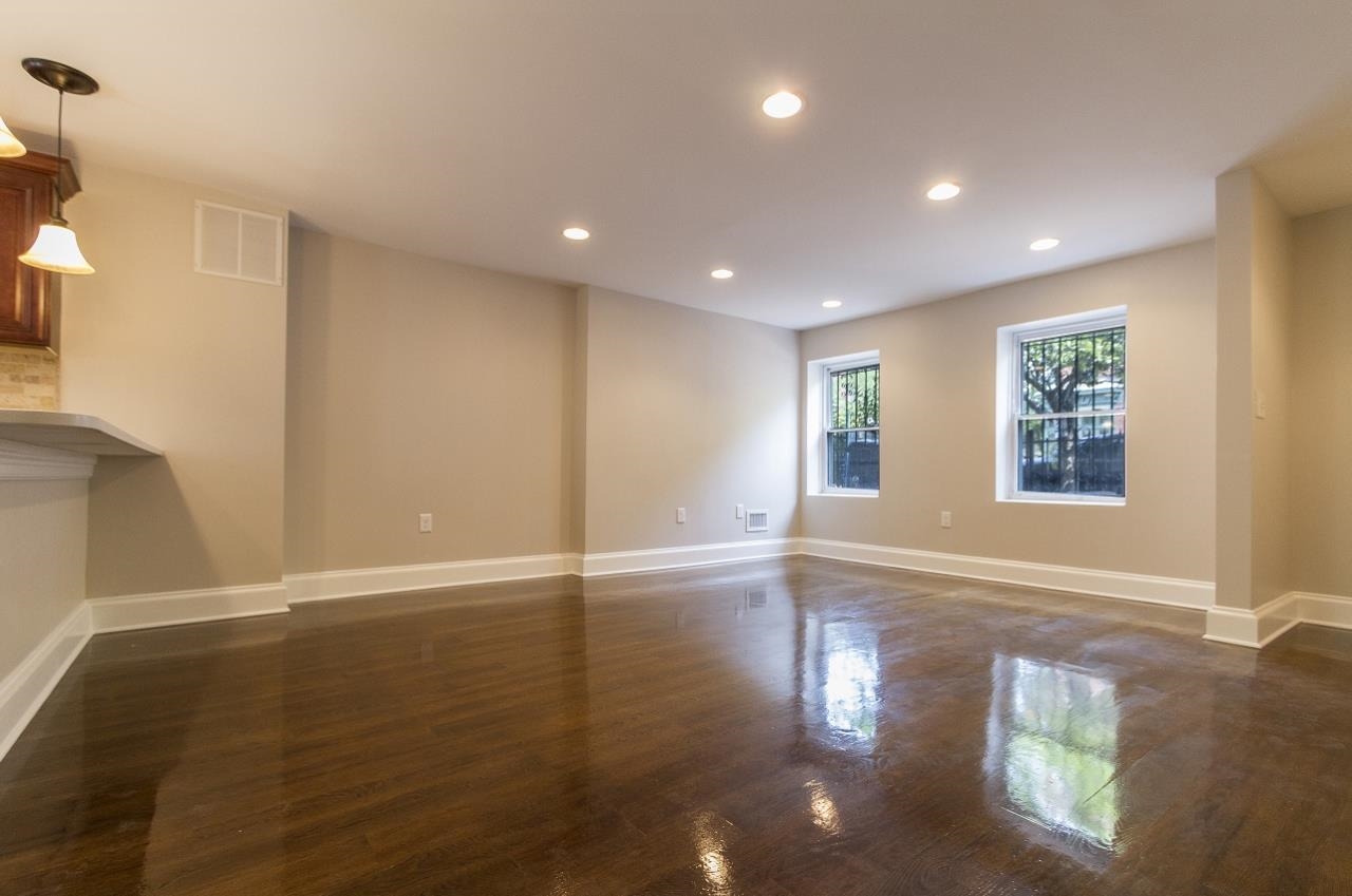 139 BRIGHT ST