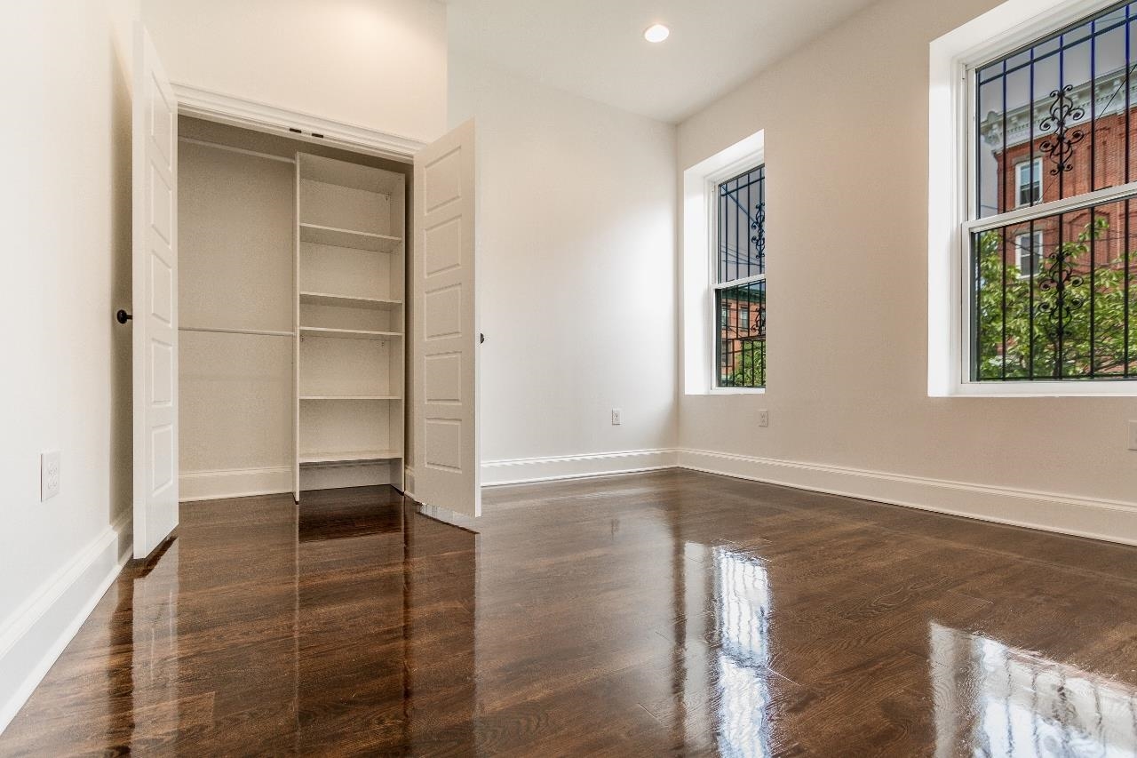 139 BRIGHT ST